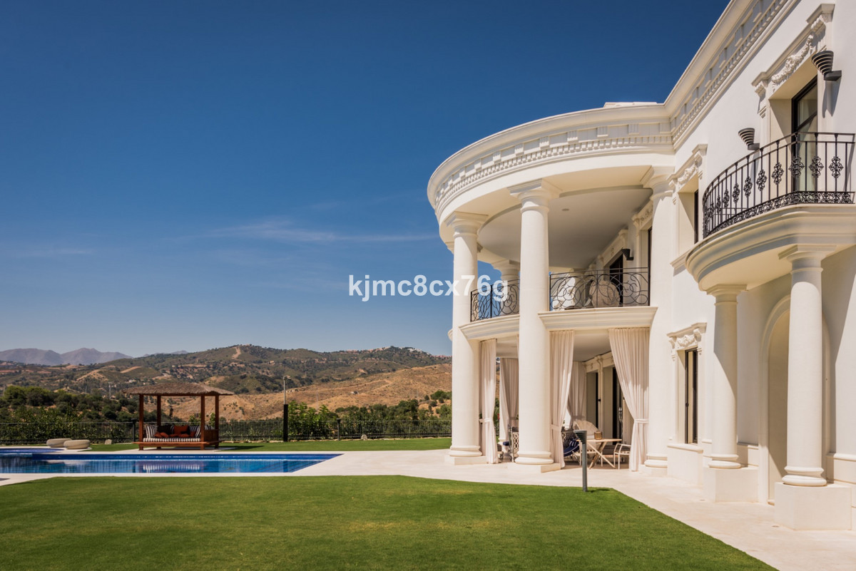 Se vende Villa - Chalet de 7 dormitorios en Costa Del Sol, Málaga, España