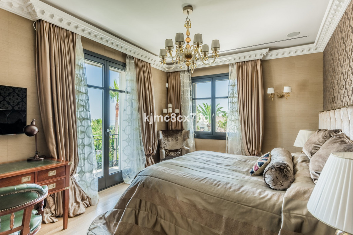 Se vende Villa - Chalet de 7 dormitorios en Costa Del Sol, Málaga, España