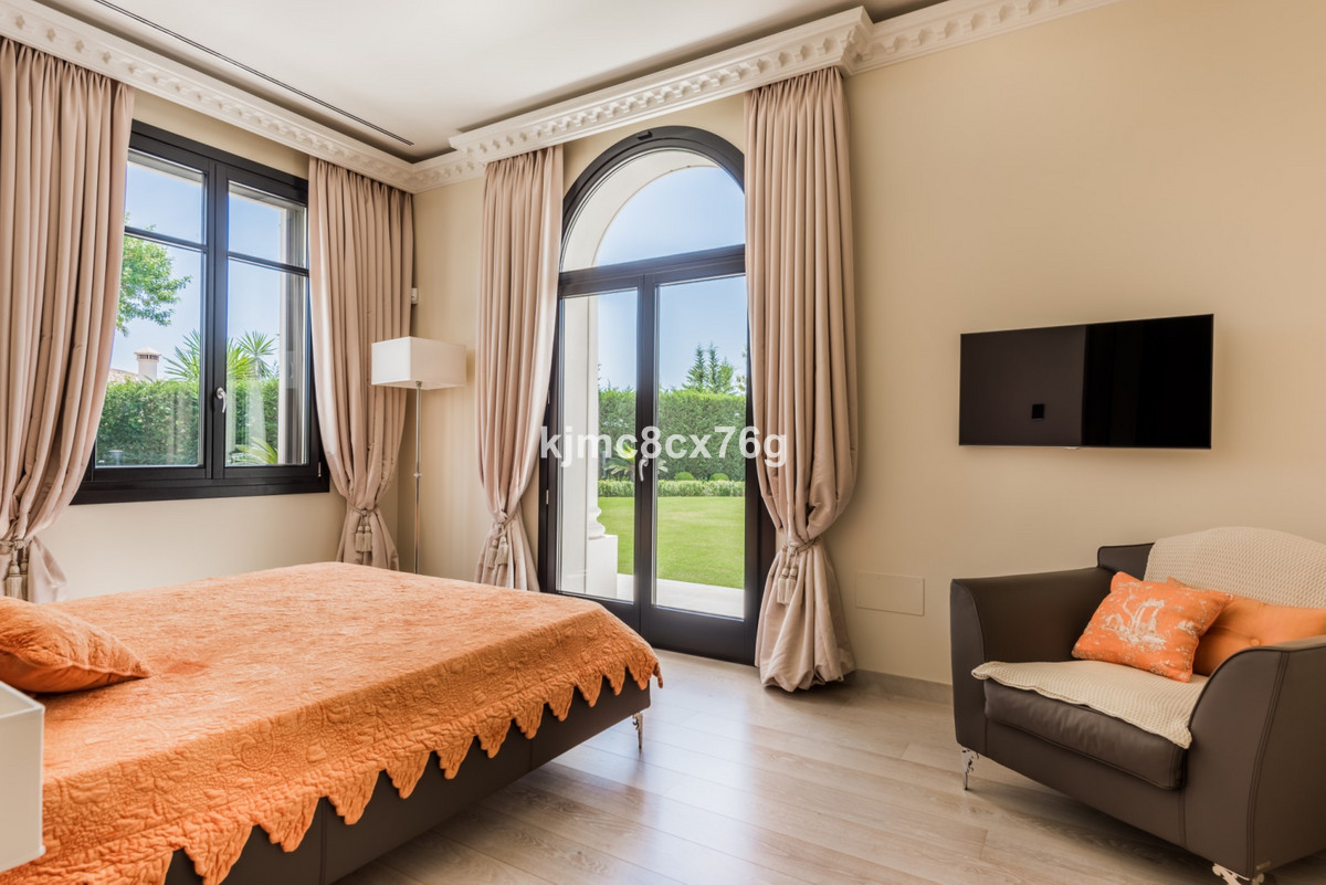 Se vende Villa - Chalet de 7 dormitorios en Costa Del Sol, Málaga, España