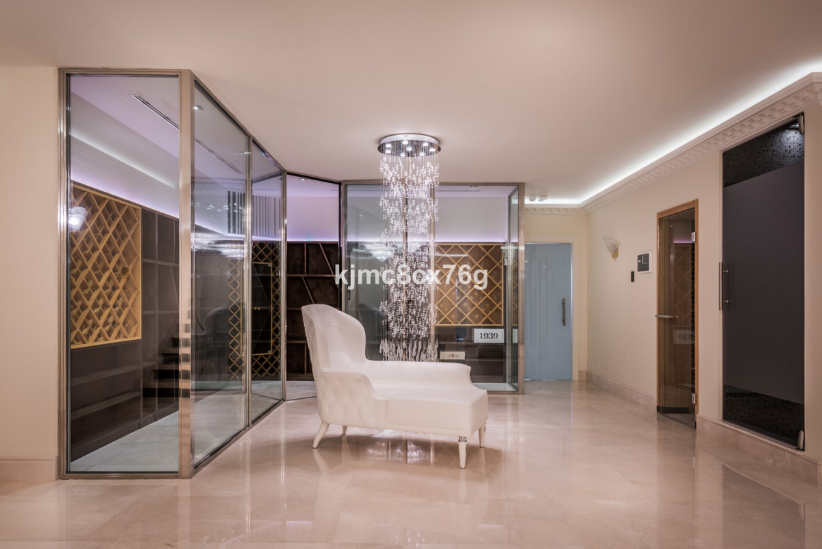 Se vende Villa - Chalet de 7 dormitorios en Costa Del Sol, Málaga, España