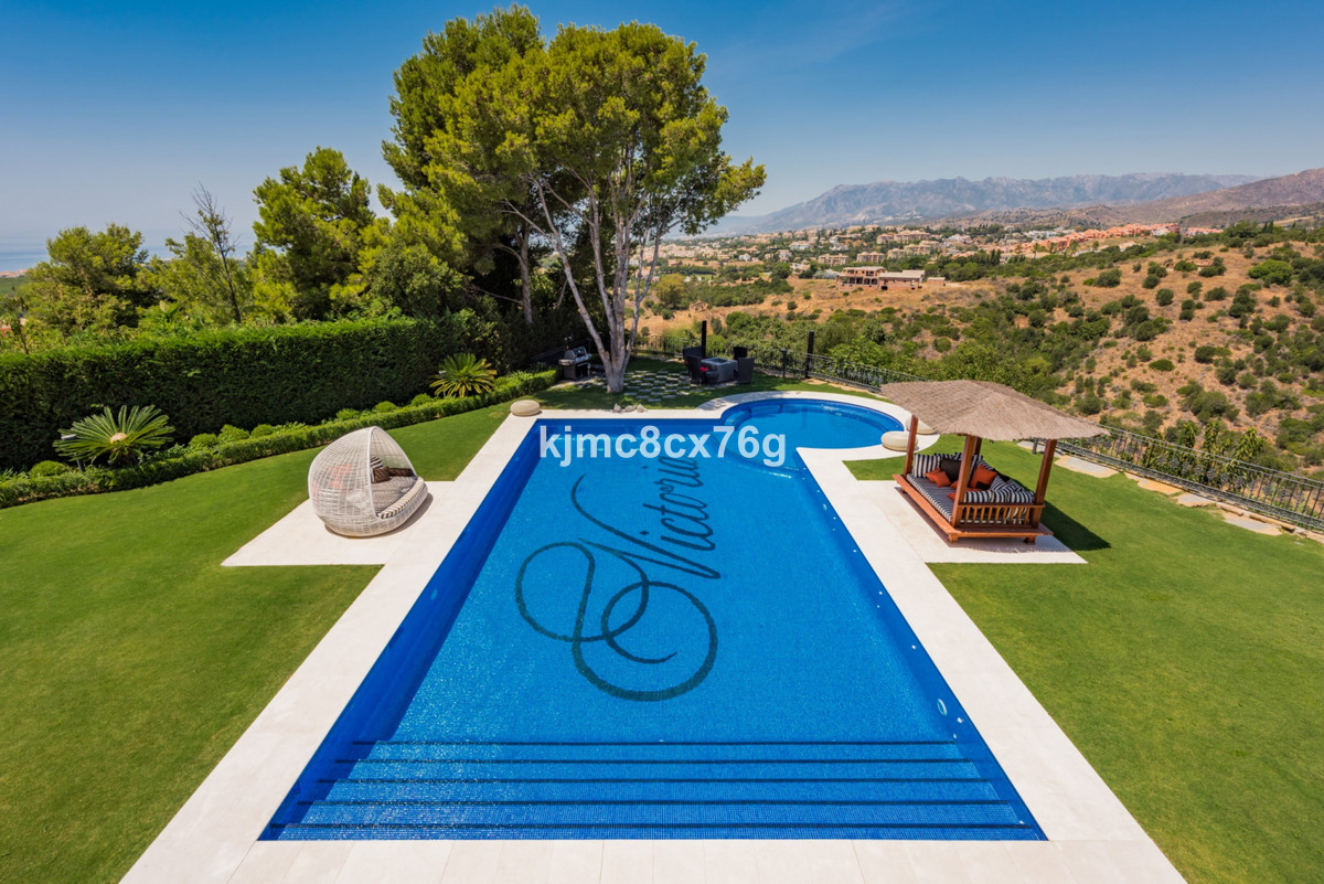 Se vende Villa - Chalet de 7 dormitorios en Costa Del Sol, Málaga, España