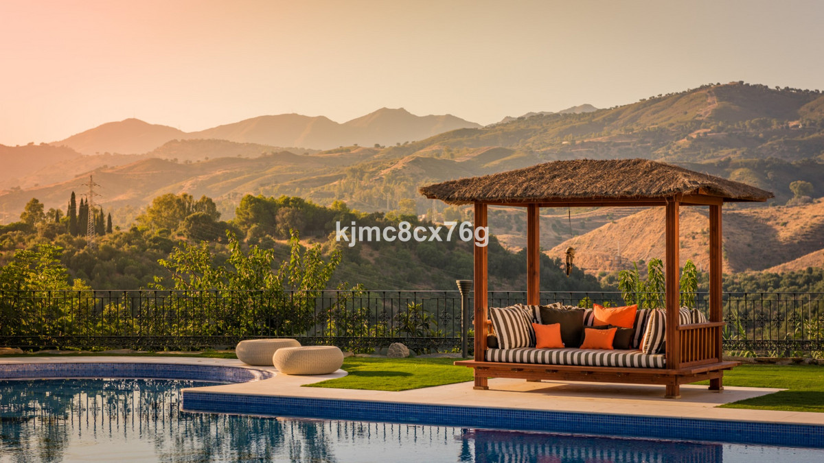Se vende Villa - Chalet de 7 dormitorios en Costa Del Sol, Málaga, España