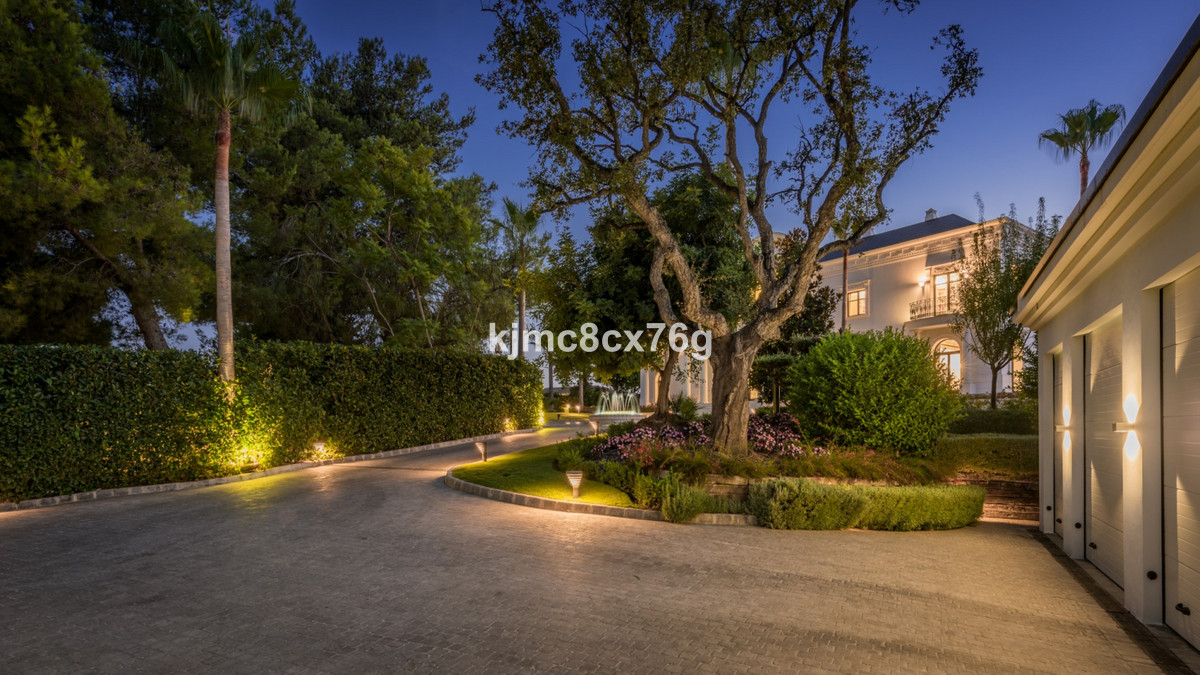 Se vende Villa - Chalet de 7 dormitorios en Costa Del Sol, Málaga, España