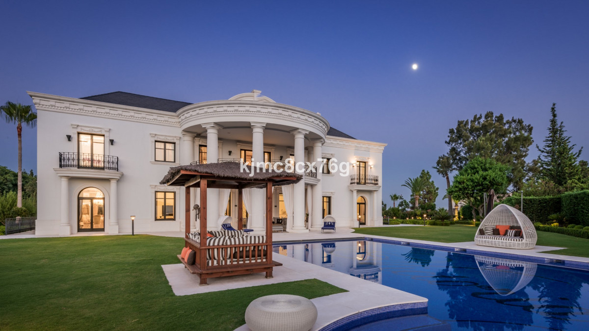 Se vende Villa - Chalet de 7 dormitorios en Costa Del Sol, Málaga, España
