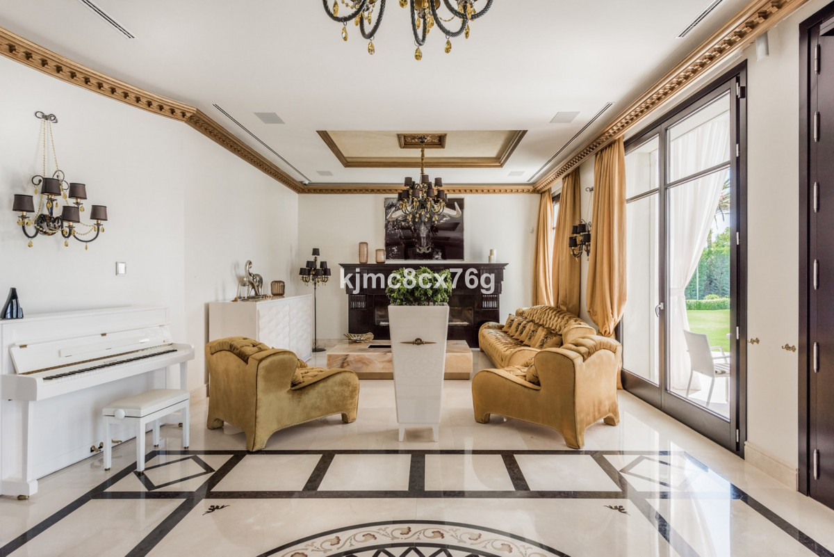 Se vende Villa - Chalet de 7 dormitorios en Costa Del Sol, Málaga, España