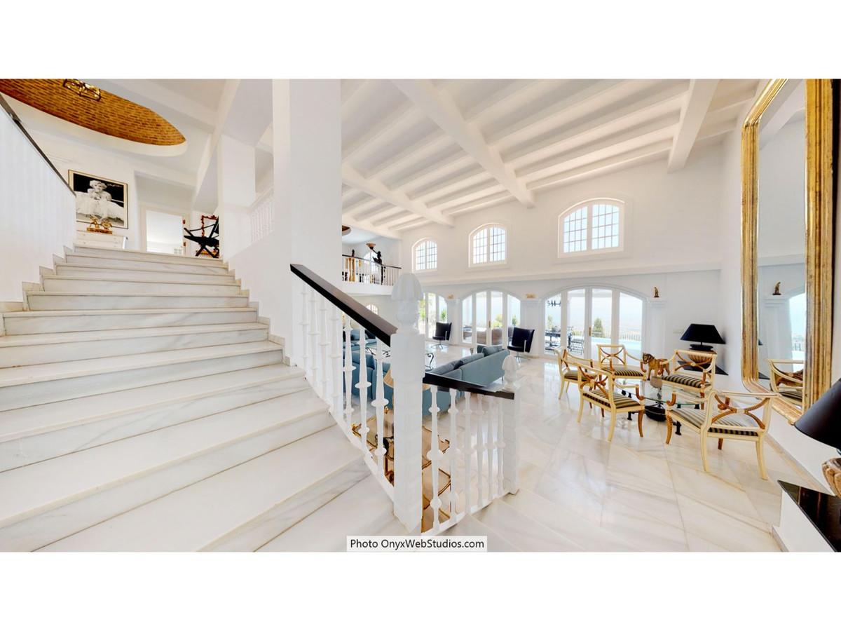 9 Bed Townhouse for sale in Mijas Costa Del Sol, Málaga, Spain