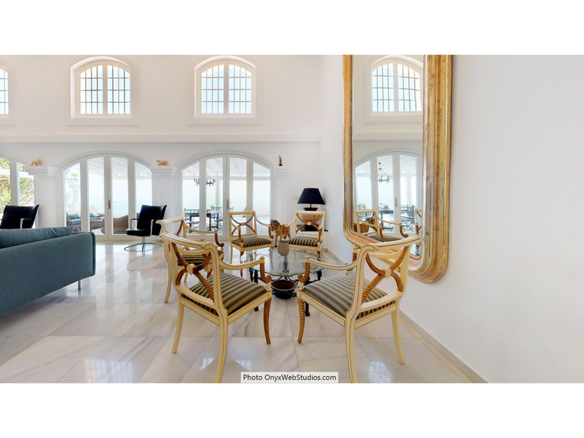 9 Bed Townhouse for sale in Mijas Costa Del Sol, Málaga, Spain