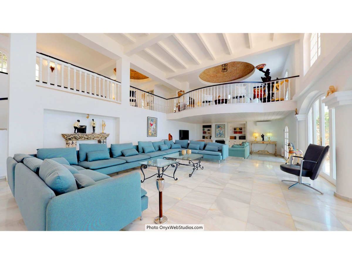 9 Bed Townhouse for sale in Mijas Costa Del Sol, Málaga, Spain