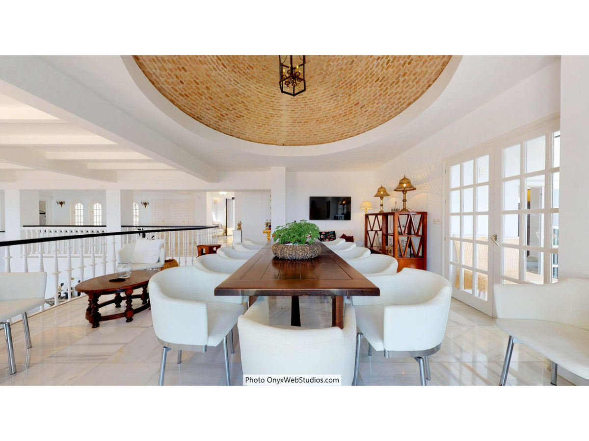 9 Bed Townhouse for sale in Mijas Costa Del Sol, Málaga, Spain
