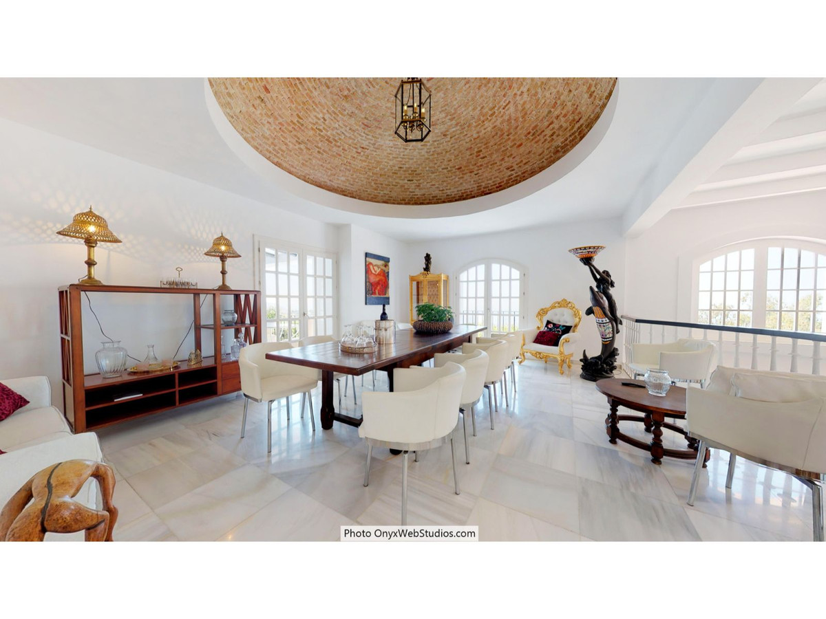 9 Bed Townhouse for sale in Mijas Costa Del Sol, Málaga, Spain