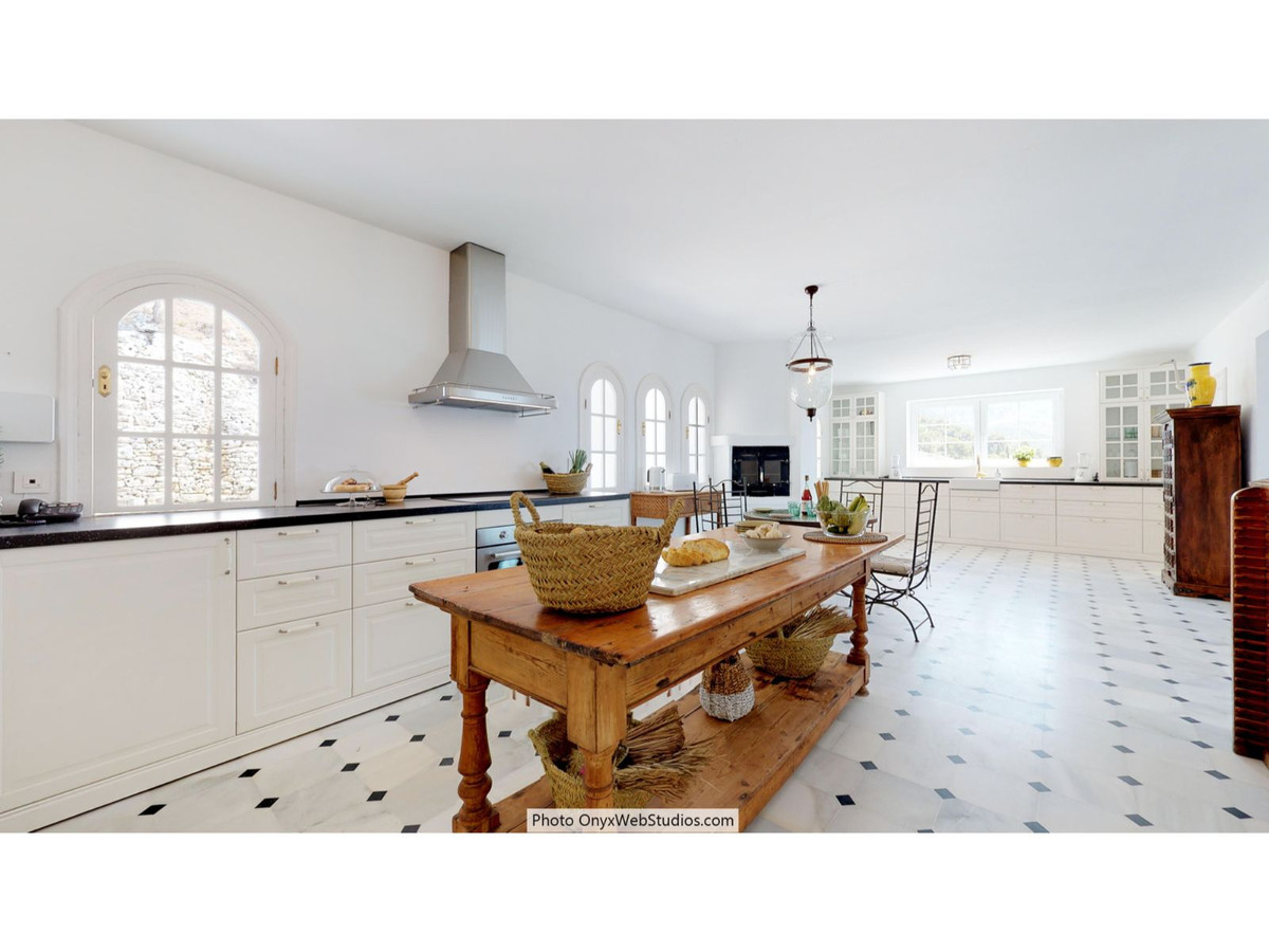 9 Bed Townhouse for sale in Mijas Costa Del Sol, Málaga, Spain