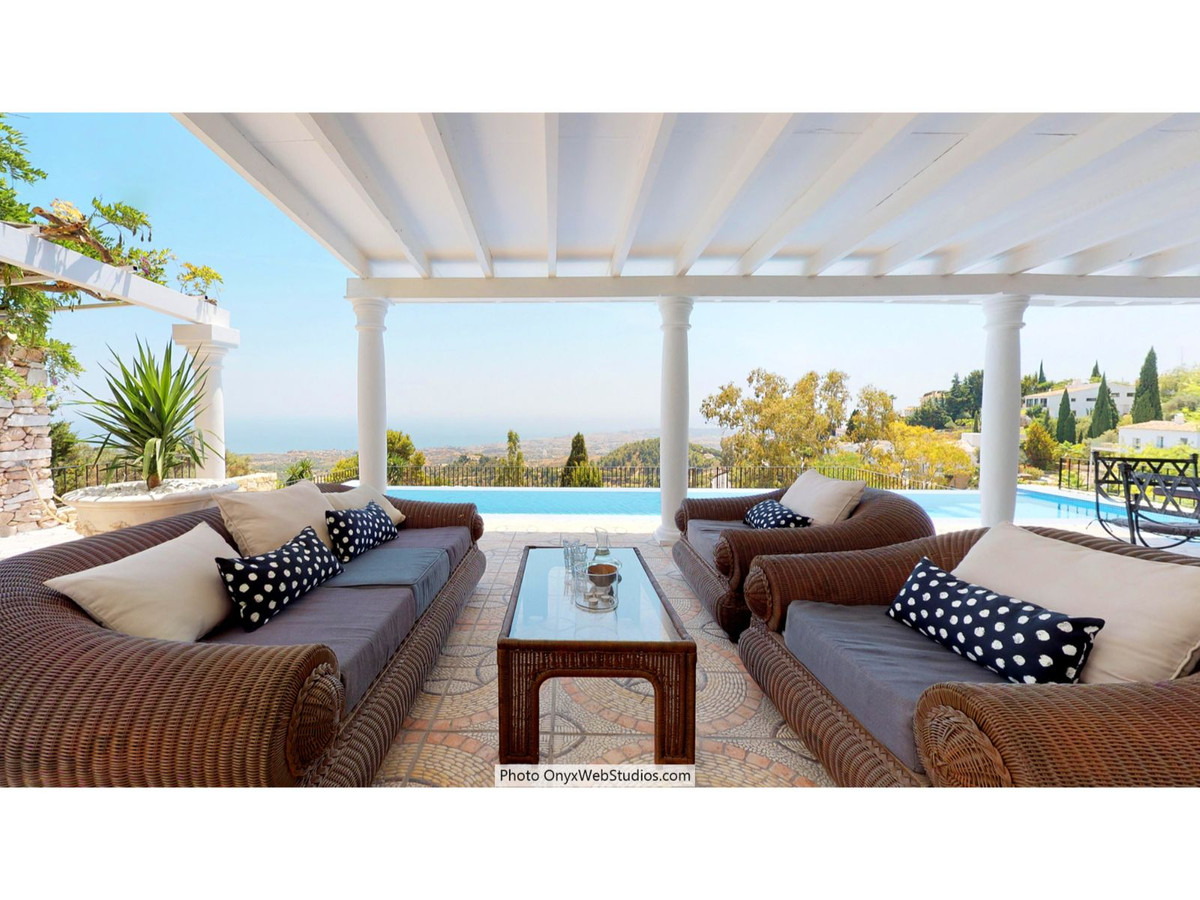 9 Bed Townhouse for sale in Mijas Costa Del Sol, Málaga, Spain