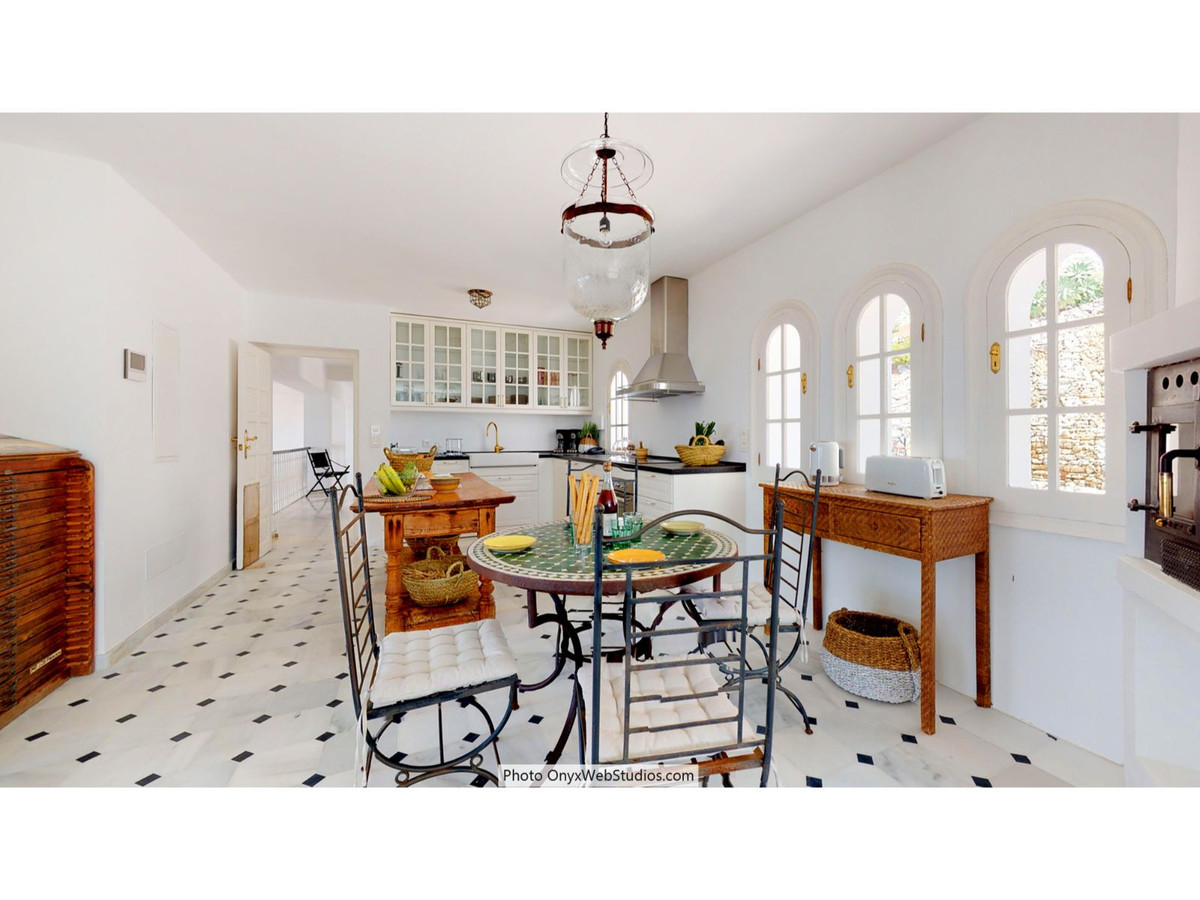 9 Bed Townhouse for sale in Mijas Costa Del Sol, Málaga, Spain