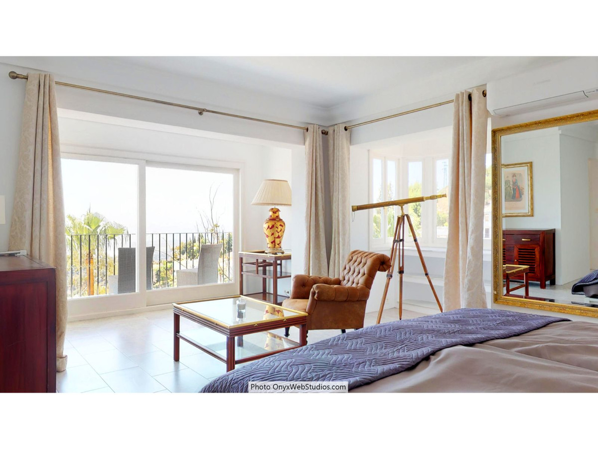 9 Bed Townhouse for sale in Mijas Costa Del Sol, Málaga, Spain
