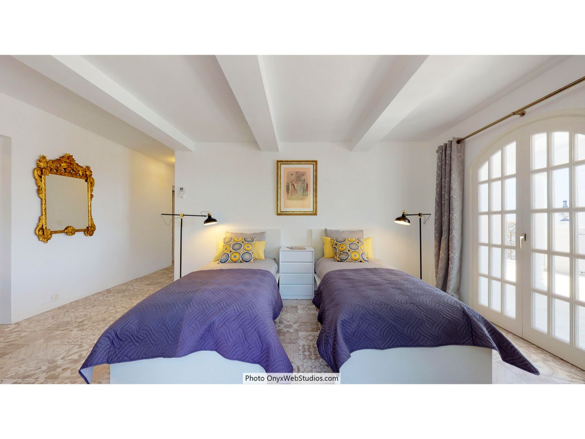 9 Bed Townhouse for sale in Mijas Costa Del Sol, Málaga, Spain