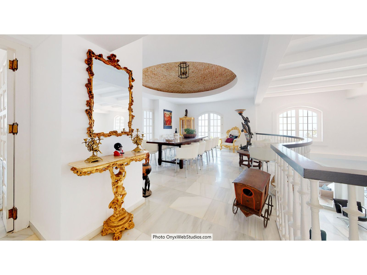 9 Bed Townhouse for sale in Mijas Costa Del Sol, Málaga, Spain