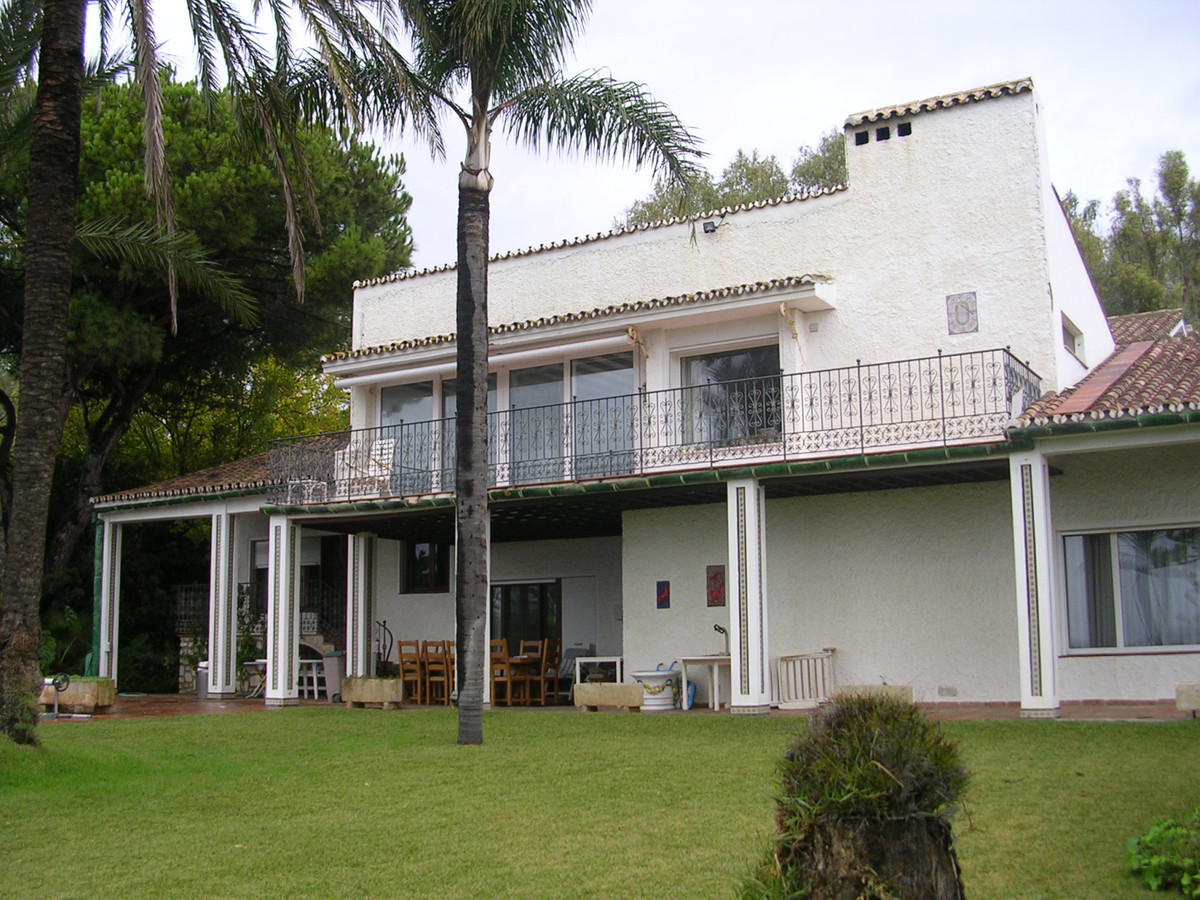 Se vende Villa - Chalet de 5 dormitorios en Costa Del Sol, Málaga, España