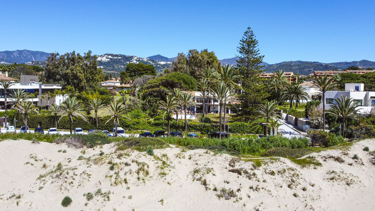 Se vende Villa - Chalet de 5 dormitorios en Costa Del Sol, Málaga, España