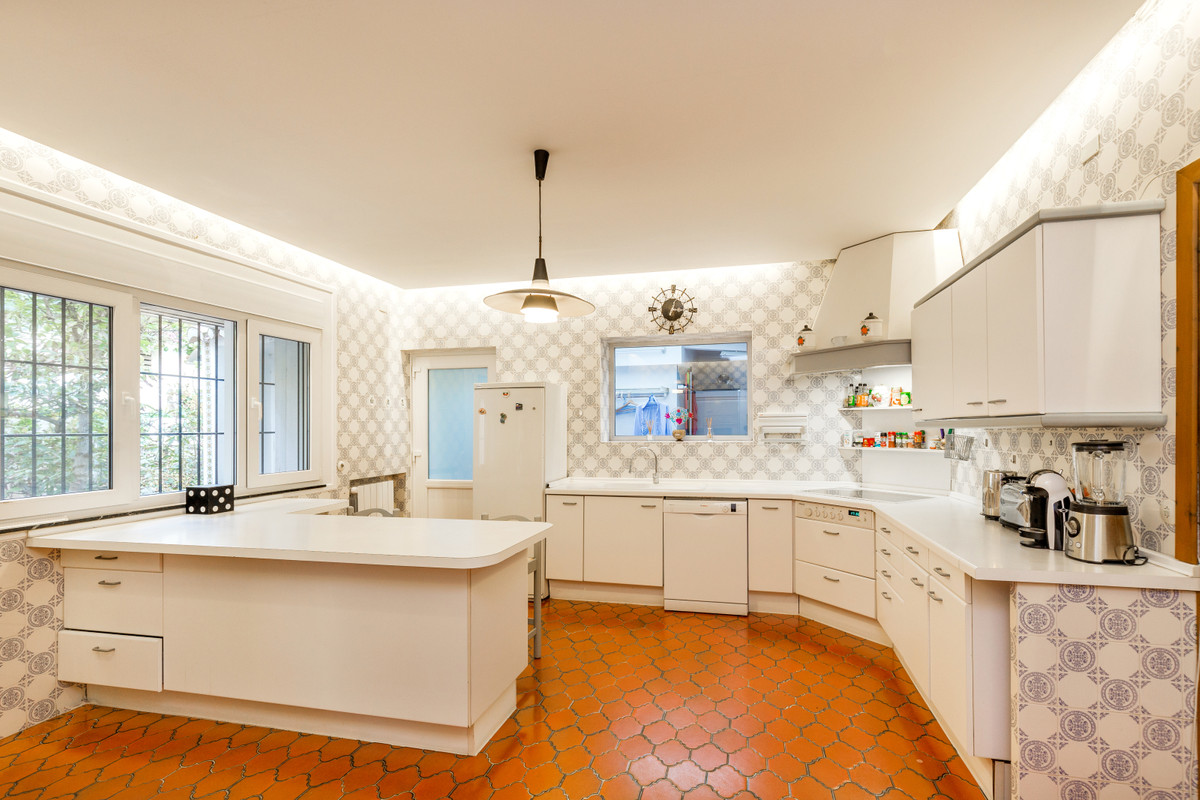 Se vende Villa - Chalet de 5 dormitorios en Costa Del Sol, Málaga, España