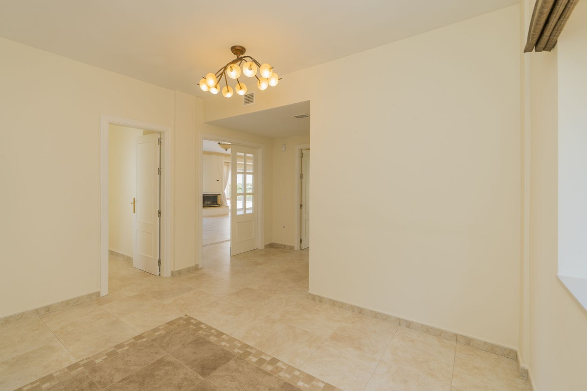 5 Bed Townhouse for sale in Valtocado Costa Del Sol, Málaga, Spain