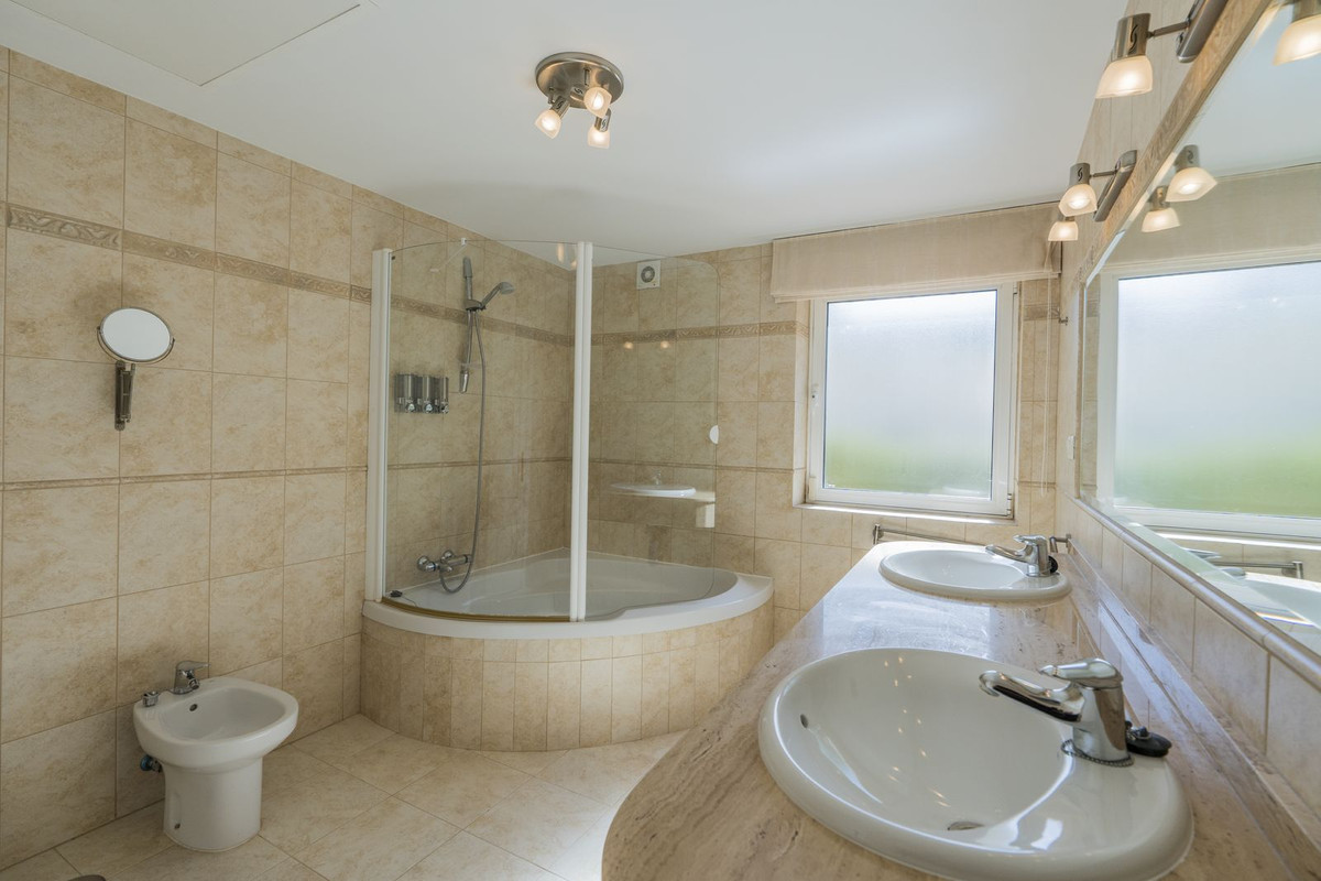5 Bed Townhouse for sale in Valtocado Costa Del Sol, Málaga, Spain