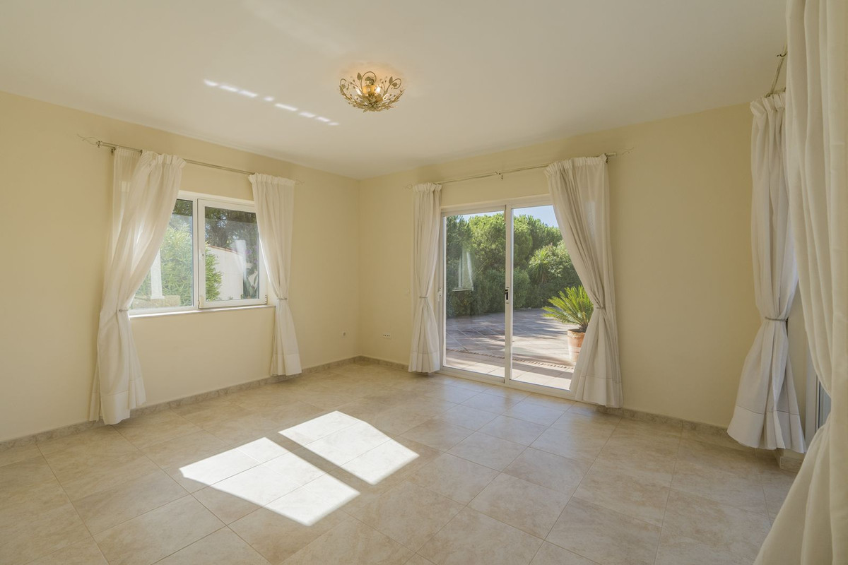 5 Bed Townhouse for sale in Valtocado Costa Del Sol, Málaga, Spain