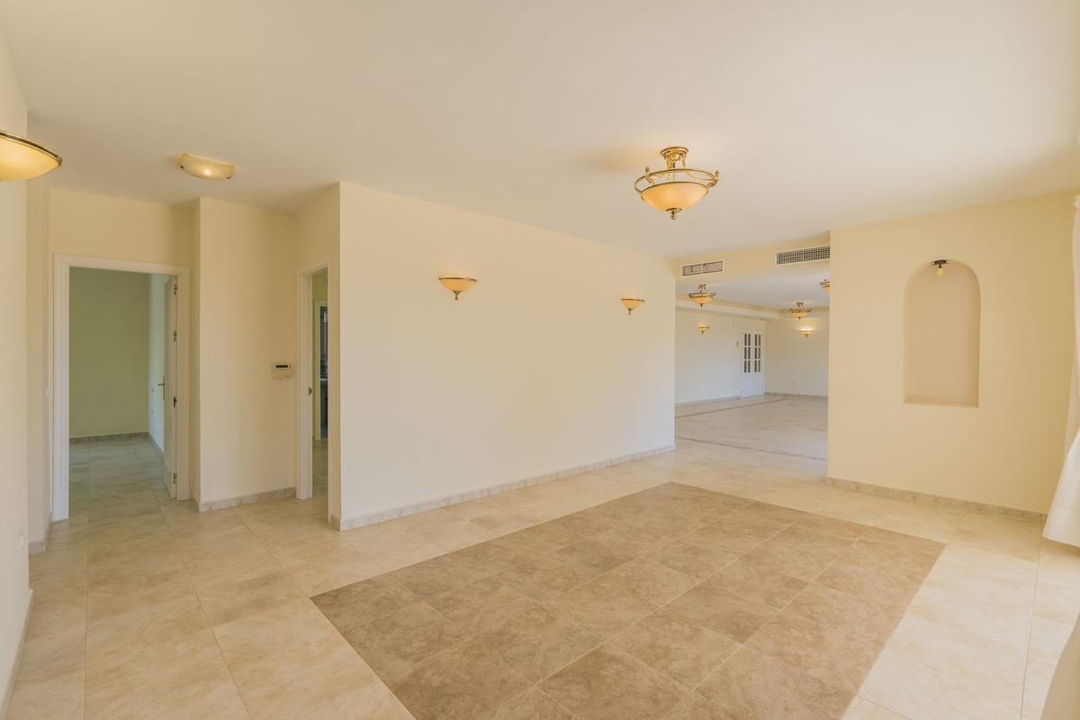 5 Bed Townhouse for sale in Valtocado Costa Del Sol, Málaga, Spain