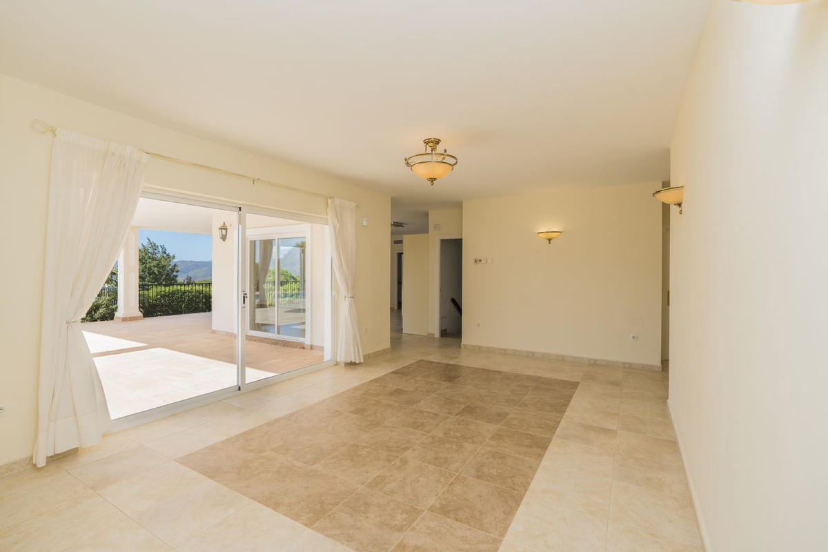 5 Bed Townhouse for sale in Valtocado Costa Del Sol, Málaga, Spain