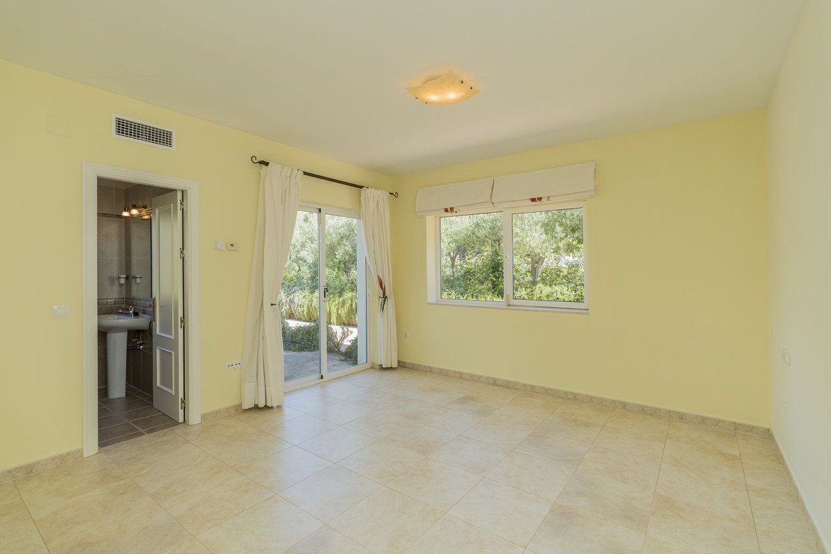 5 Bed Townhouse for sale in Valtocado Costa Del Sol, Málaga, Spain