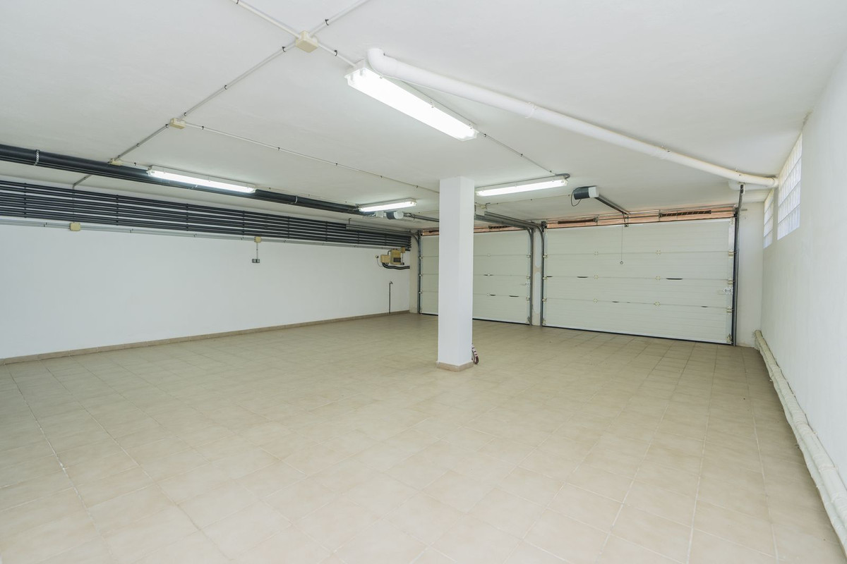 5 Bed Townhouse for sale in Valtocado Costa Del Sol, Málaga, Spain