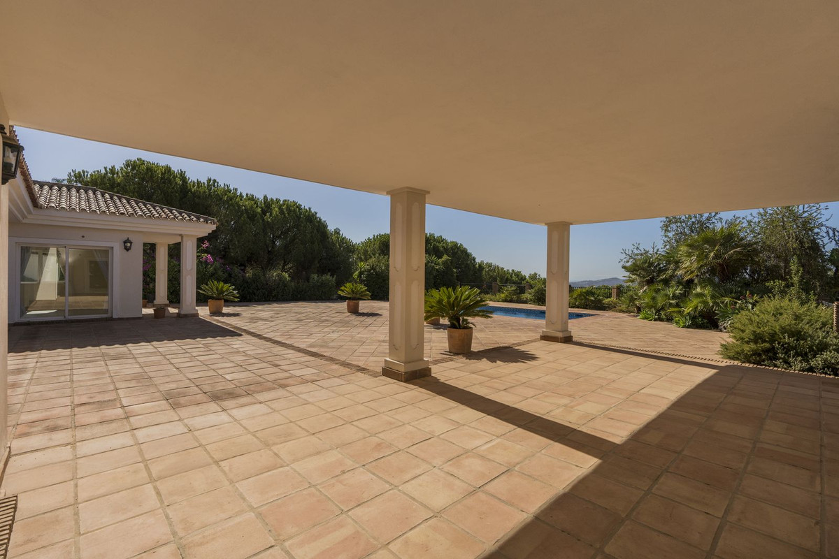 5 Bed Townhouse for sale in Valtocado Costa Del Sol, Málaga, Spain