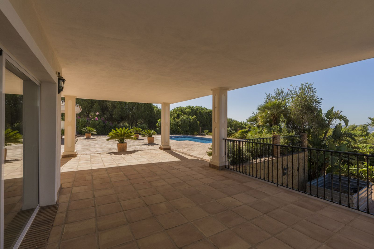 5 Bed Townhouse for sale in Valtocado Costa Del Sol, Málaga, Spain