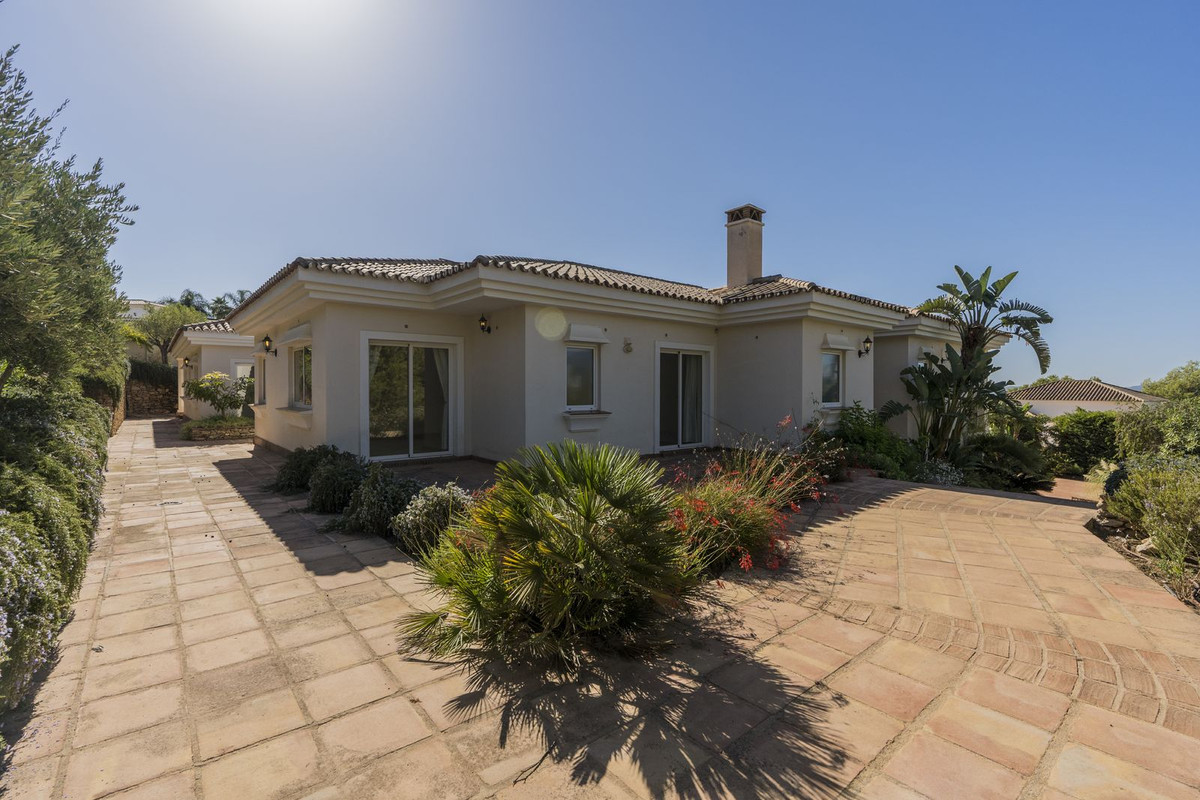 5 Bed Townhouse for sale in Valtocado Costa Del Sol, Málaga, Spain