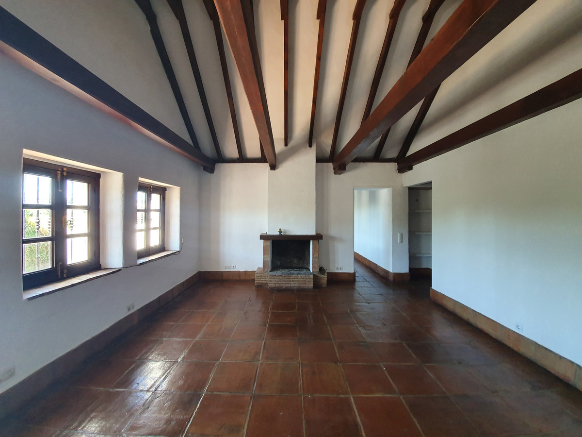Se vende Finca - Cortijo de 11 dormitorios en Costa Del Sol, Cadiz, España