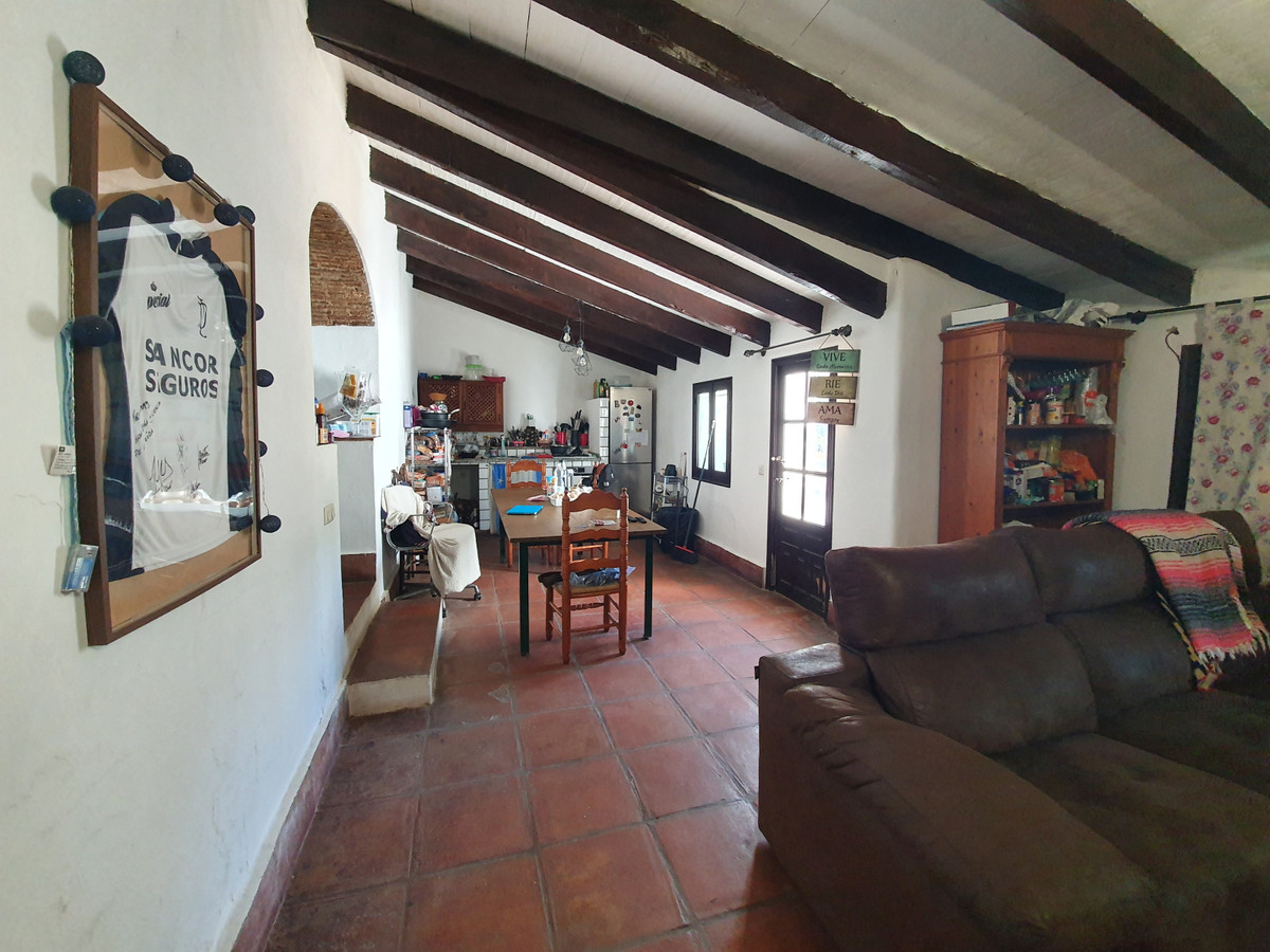 Se vende Finca - Cortijo de 11 dormitorios en Costa Del Sol, Cadiz, España