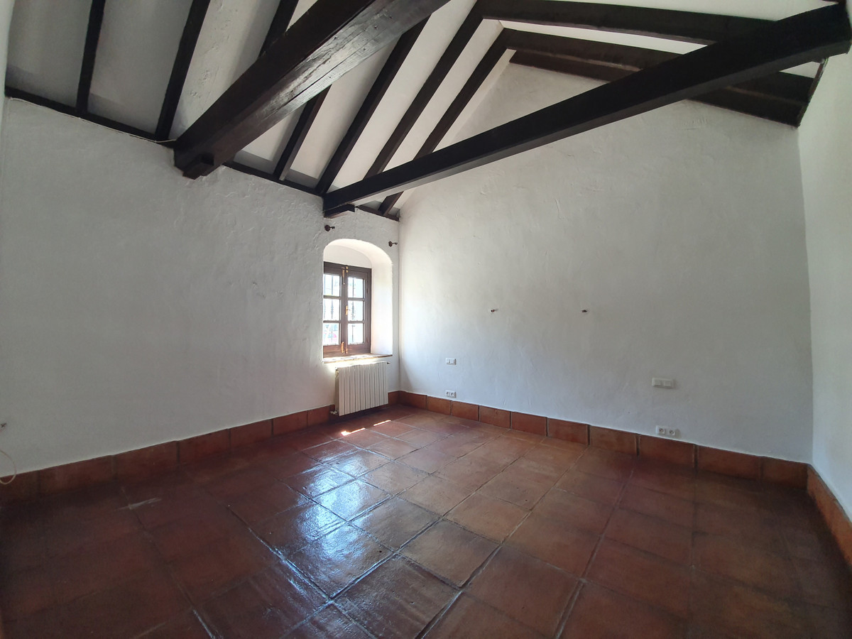 Se vende Finca - Cortijo de 11 dormitorios en Costa Del Sol, Cadiz, España