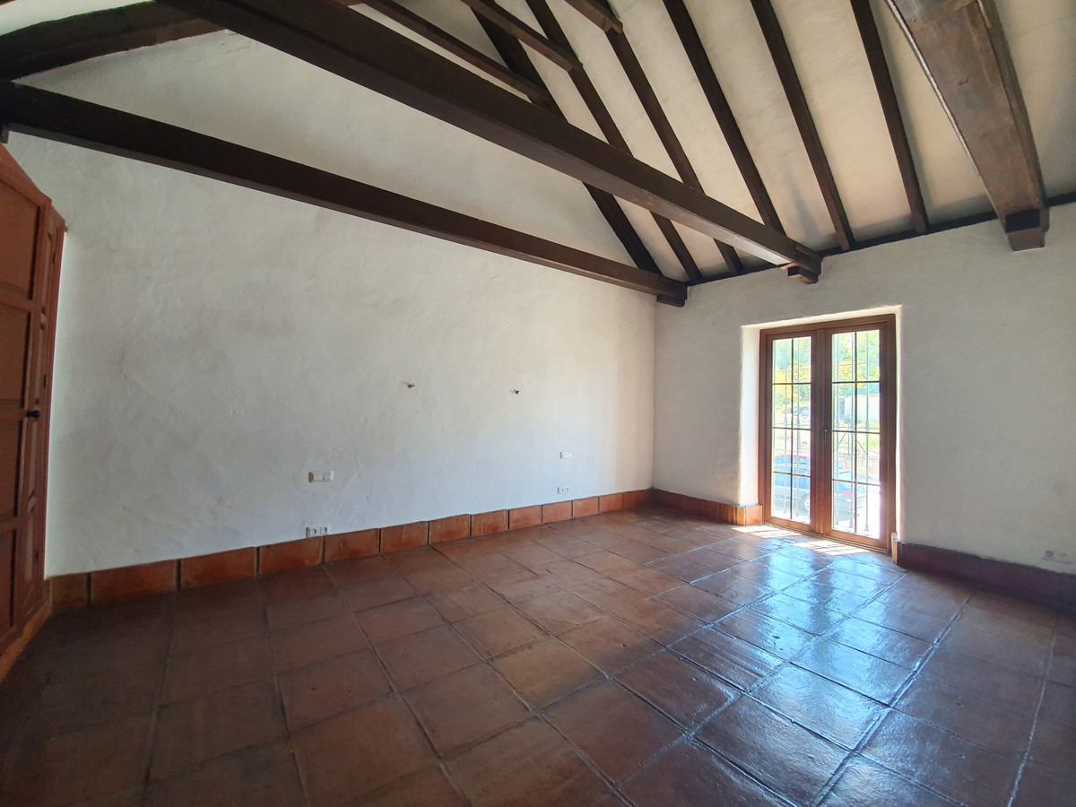 Se vende Finca - Cortijo de 11 dormitorios en Costa Del Sol, Cadiz, España