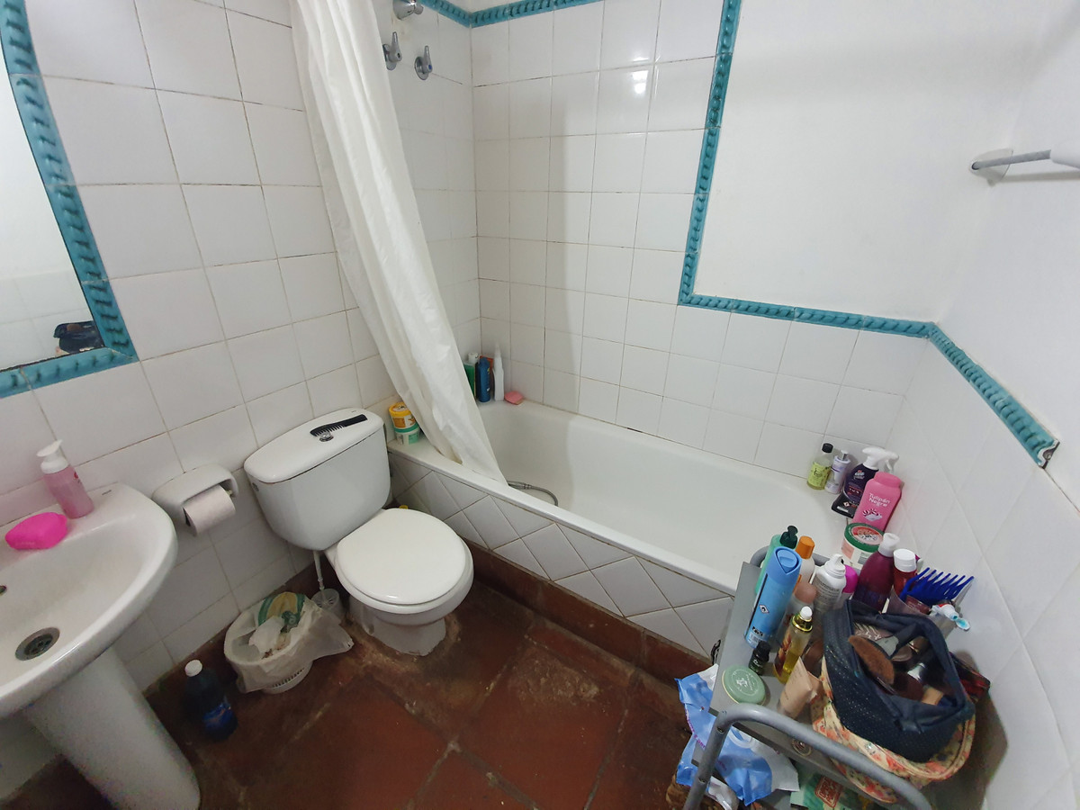 Se vende Finca - Cortijo de 11 dormitorios en Costa Del Sol, Cadiz, España