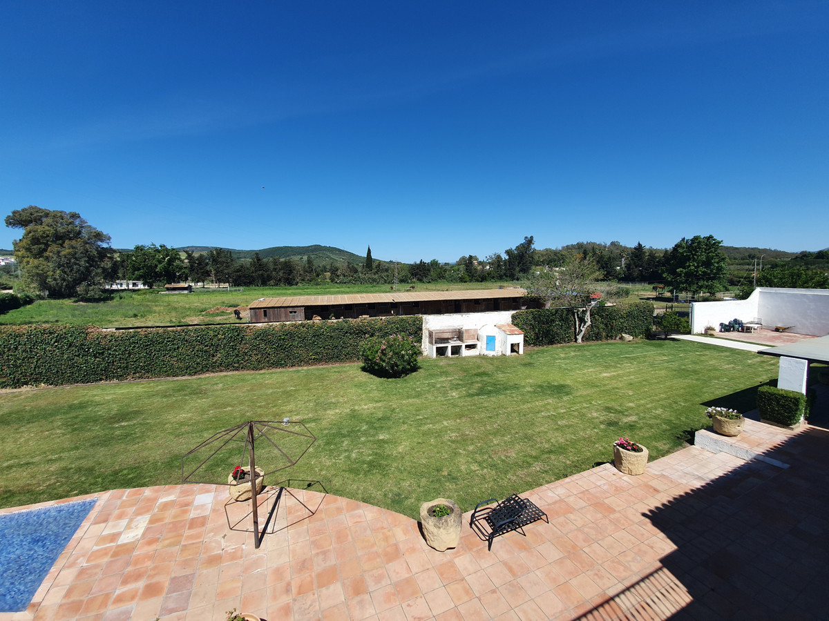 Se vende Finca - Cortijo de 11 dormitorios en Costa Del Sol, Cadiz, España