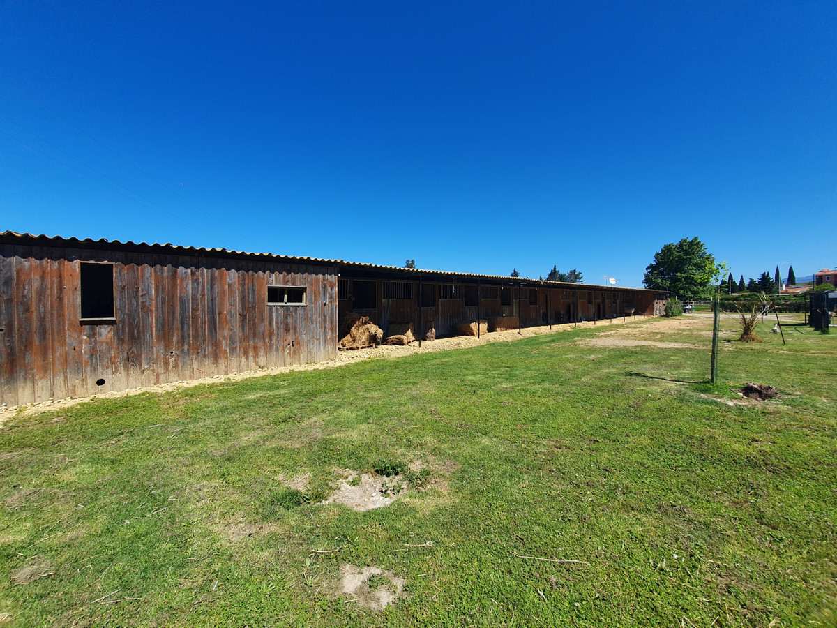 Se vende Finca - Cortijo de 11 dormitorios en Costa Del Sol, Cadiz, España
