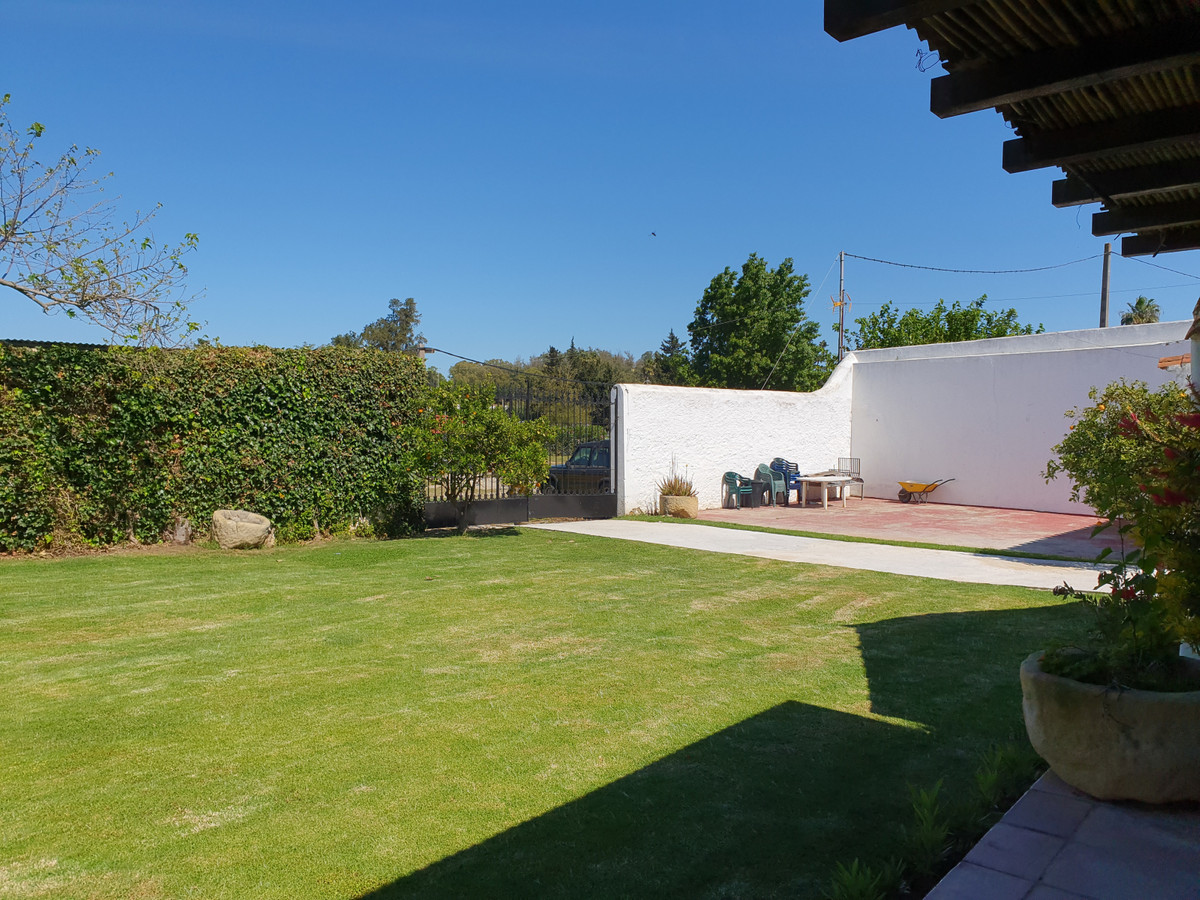 Se vende Finca - Cortijo de 11 dormitorios en Costa Del Sol, Cadiz, España