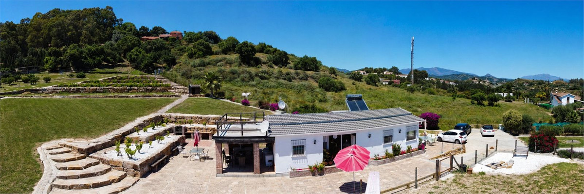 3 Bed Townhouse for sale in Estepona Costa Del Sol, Málaga, Spain