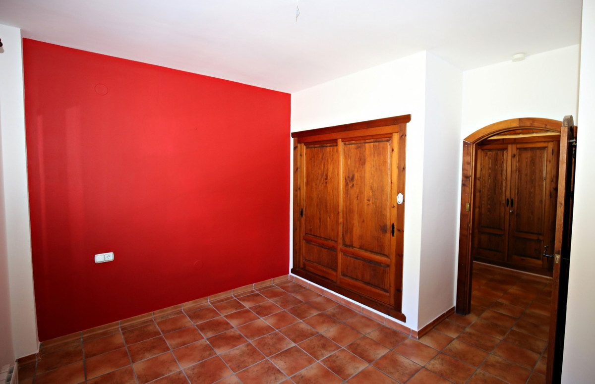 Se vende Villa - Chalet de 9 dormitorios en Costa Del Sol East, Málaga, España