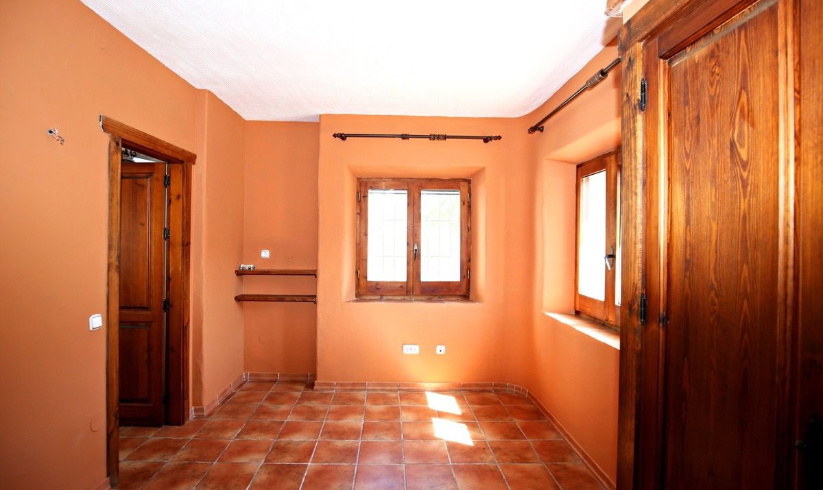 Se vende Villa - Chalet de 9 dormitorios en Costa Del Sol East, Málaga, España