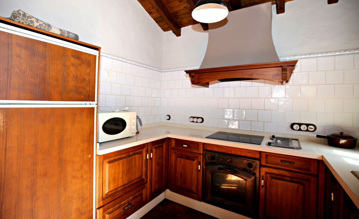Se vende Villa - Chalet de 9 dormitorios en Costa Del Sol East, Málaga, España