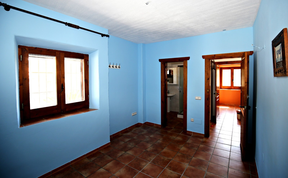 Se vende Villa - Chalet de 9 dormitorios en Costa Del Sol East, Málaga, España