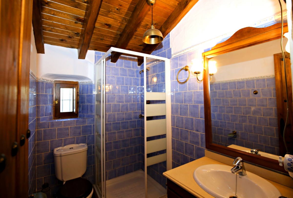 Se vende Villa - Chalet de 9 dormitorios en Costa Del Sol East, Málaga, España