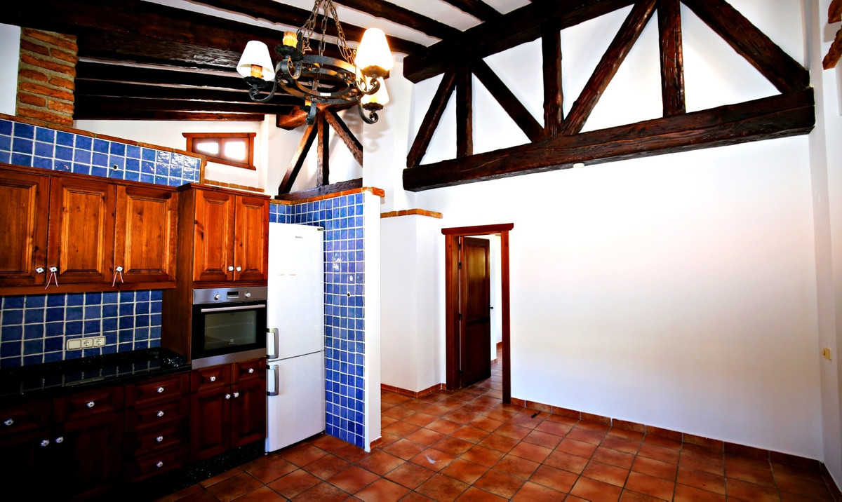 Se vende Villa - Chalet de 9 dormitorios en Costa Del Sol East, Málaga, España