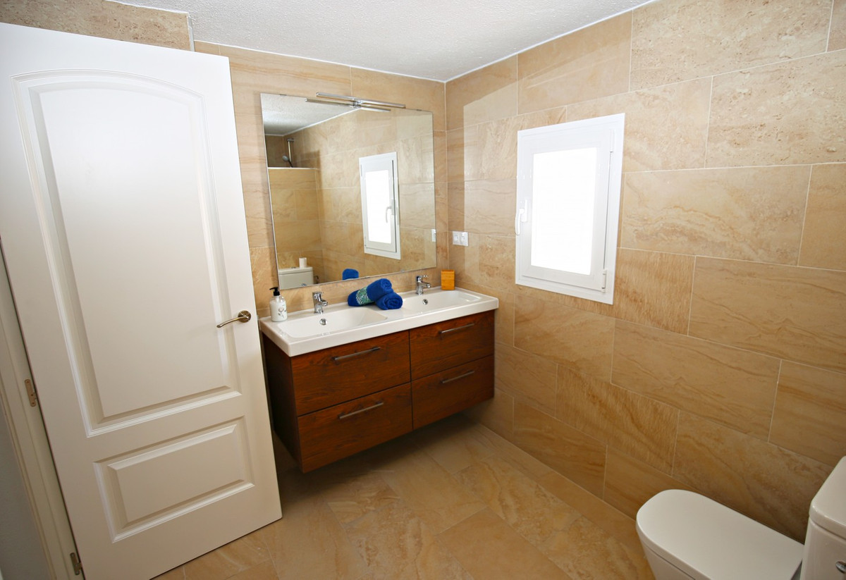 3 Bed Townhouse for sale in Caleta De Vélez Costa Del Sol East, Málaga, Spain