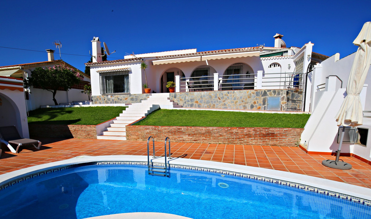 3 Bed Townhouse for sale in Caleta De Vélez Costa Del Sol East, Málaga, Spain